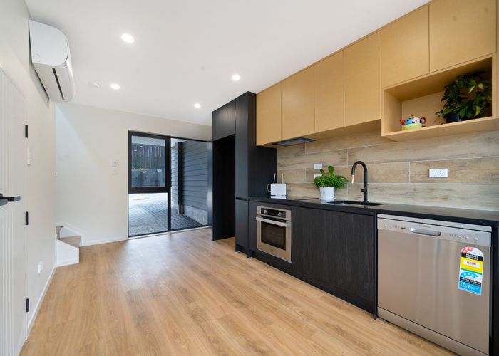  at Lot 1- 4/35 Glenbervie Crescent, Massey, Waitakere City, Auckland