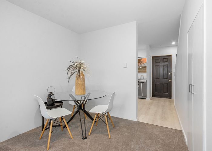  at 2/30 Picton Avenue, Riccarton, Christchurch City, Canterbury