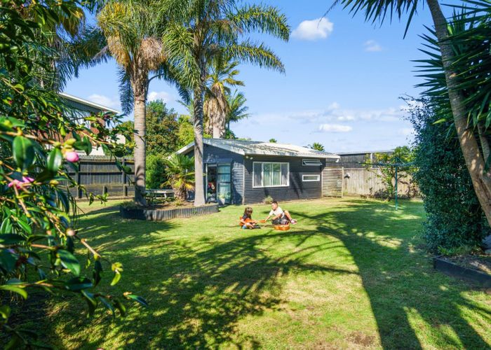  at 570B Papamoa Beach Road, Papamoa, Tauranga, Bay Of Plenty