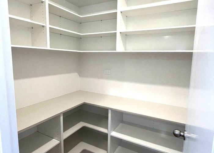  at 33A Galsworthy Place, Bucklands Beach, Manukau City, Auckland