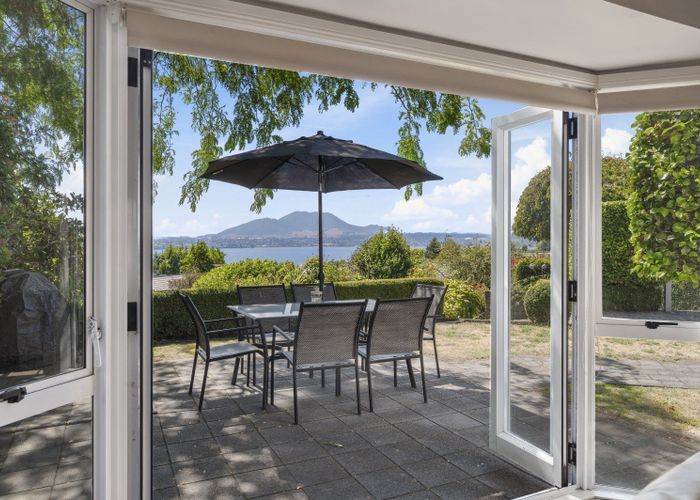  at 7 Krissell Place, Acacia Bay, Taupo