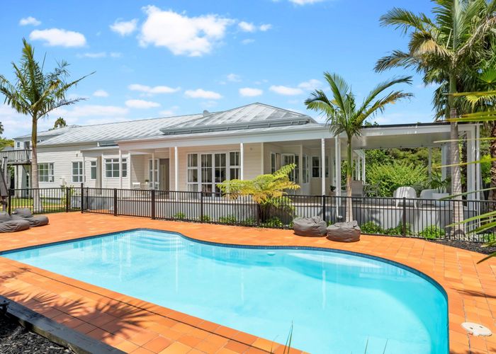  at 27 Almond Grove, Greenhithe, North Shore City, Auckland
