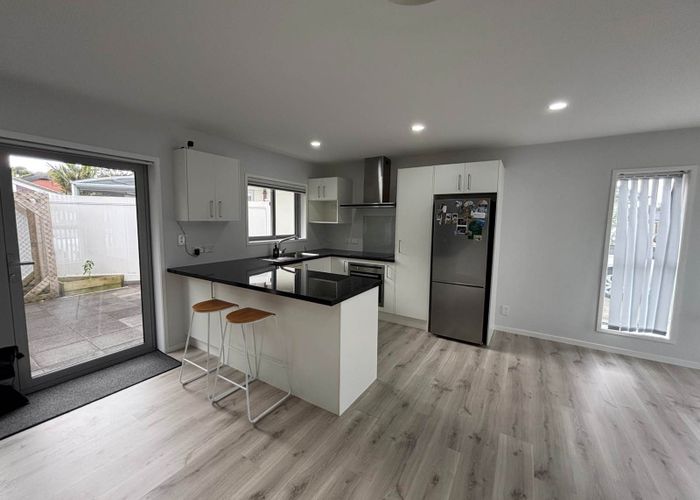  at 2/45 Fremantle Place, Pakuranga Heights, Manukau City, Auckland