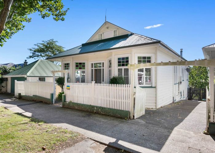  at 33 Castle Street, Grey Lynn, Auckland