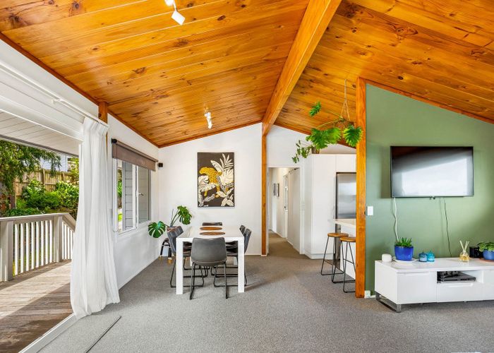  at 1/6A Sunnynook Road, Sunnynook, Auckland