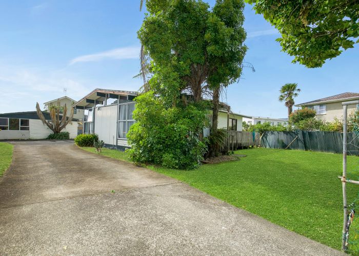  at 34 Tabitha Crescent, Henderson, Auckland