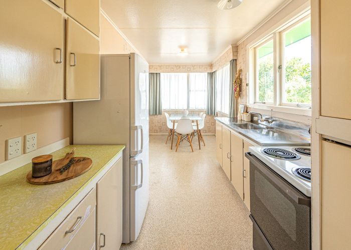  at 32 Surrey Road, Springvale, Whanganui
