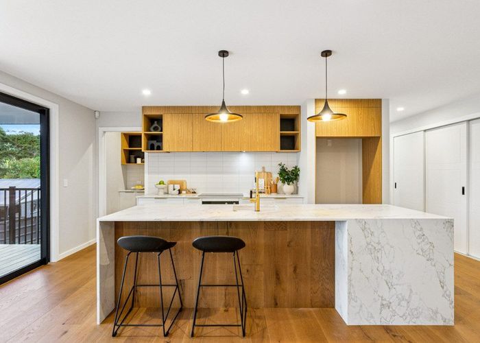  at 8 Kaihuia Lane, Oratia, Waitakere City, Auckland