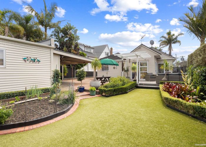  at 21 Edgars Road, Westmere, Auckland City, Auckland