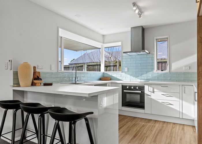  at 2/9 Ruru Road, Bromley, Christchurch City, Canterbury
