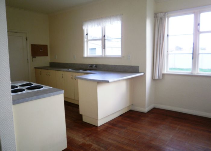  at 121 Roberts Line, Kelvin Grove, Palmerston North