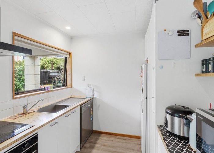  at 8/4 Broadbent Street, Riccarton, Christchurch City, Canterbury