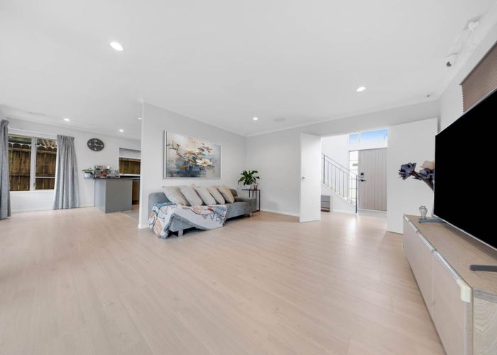  at 2 Dapple Place, Flat Bush, Manukau City, Auckland