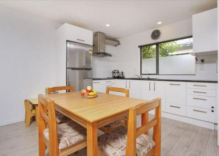  at 1/9 Melview Place, New Lynn, Waitakere City, Auckland