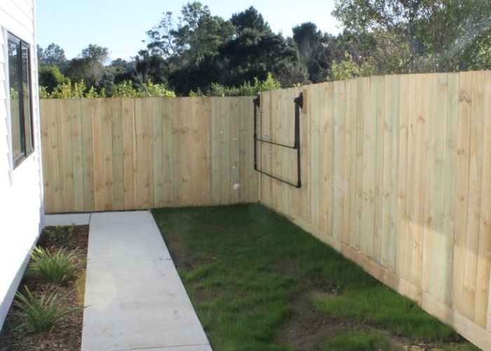  at Flat/38d  Wicklam Lane, Greenhithe, North Shore City, Auckland