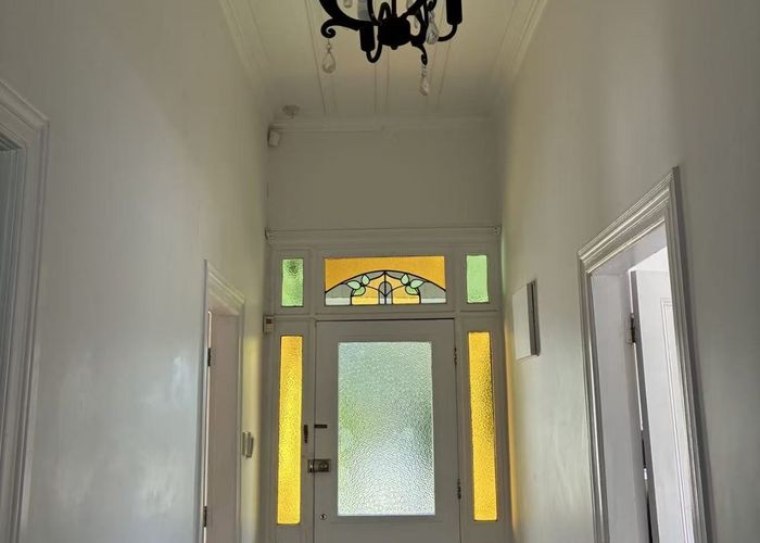  at 121 Bassett Road, Remuera, Auckland City, Auckland