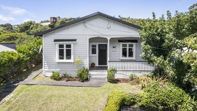 at 17 Waikowhai Street, Ngaio, Wellington