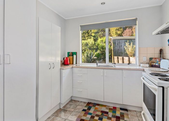  at 25 Hunt Terrace, Wakefield