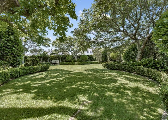  at 52 Bassett Road, Remuera, Auckland City, Auckland