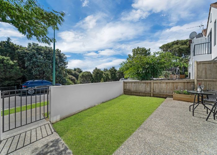  at 2/25 Kellaway Drive, East Tamaki, Manukau City, Auckland