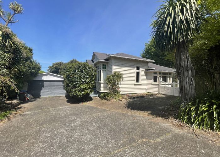  at 25 Frost Road, Mount Roskill, Auckland