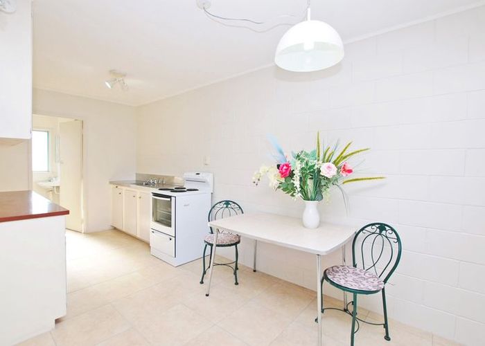  at 5/33 Margate Road, Blockhouse Bay, Auckland