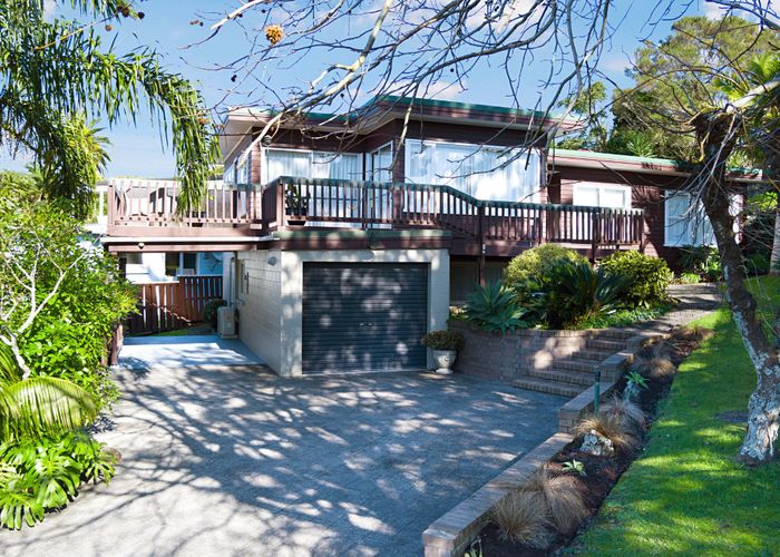  at 28 Manhattan Heights, Glendene, Waitakere City, Auckland