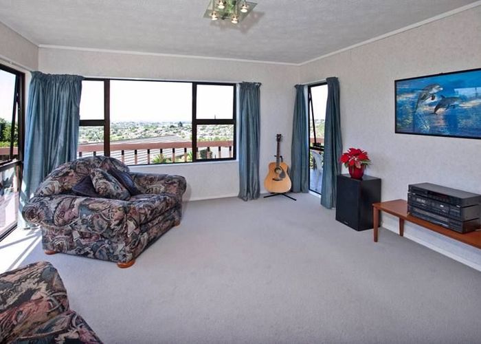  at 131 Sunset Road, Totara Vale, Auckland