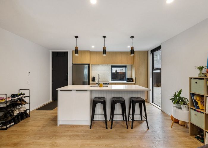  at 2/12 Hume Street, Sydenham, Christchurch City, Canterbury