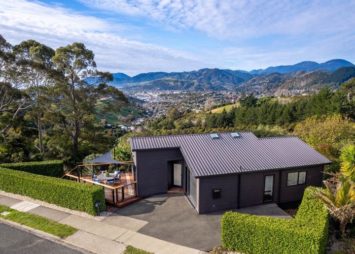 at 319 Princes Drive, Britannia Heights, Nelson, Nelson / Tasman