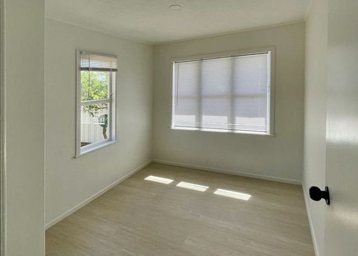  at 104 Edmonton Road, Te Atatu South, Waitakere City, Auckland