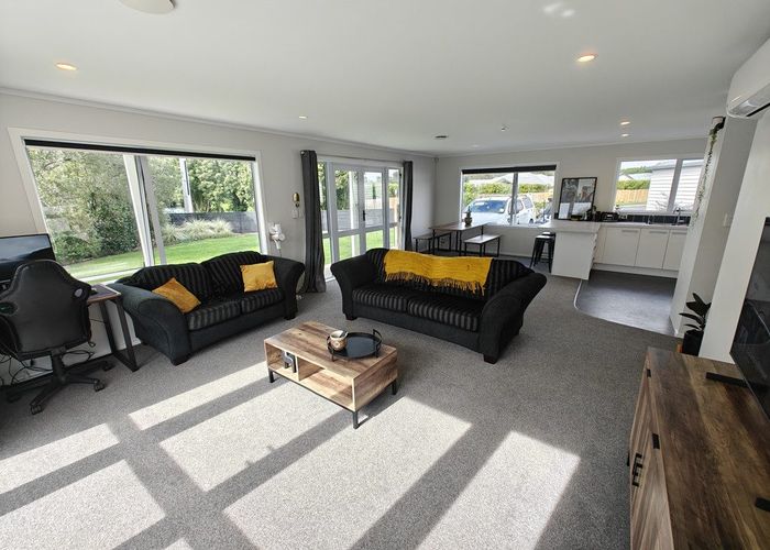  at 5 Puketaha Road, Puketaha