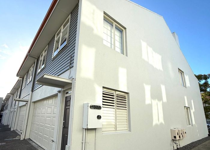  at 16/126 Stancombe Road, Flat Bush, Auckland