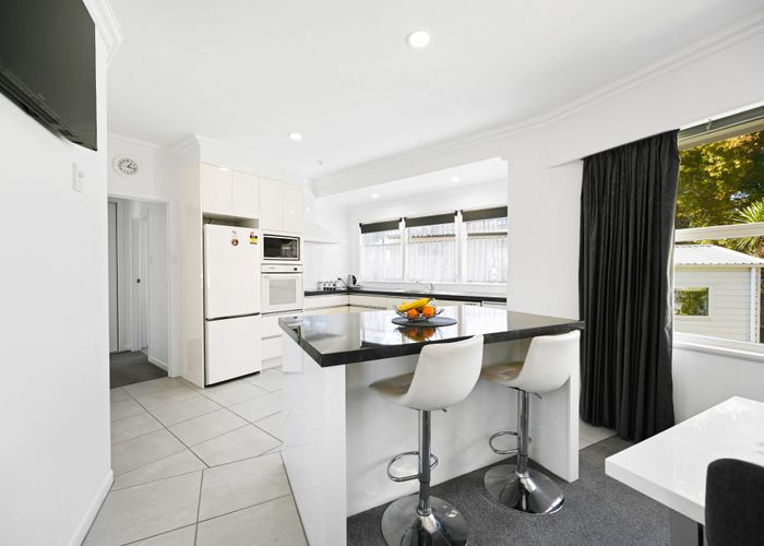  at 2 Awatere Avenue, Beerescourt, Hamilton, Waikato