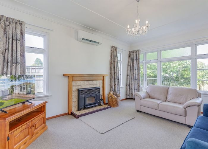  at 2 Lansdowne Crescent, Lansdowne, Masterton