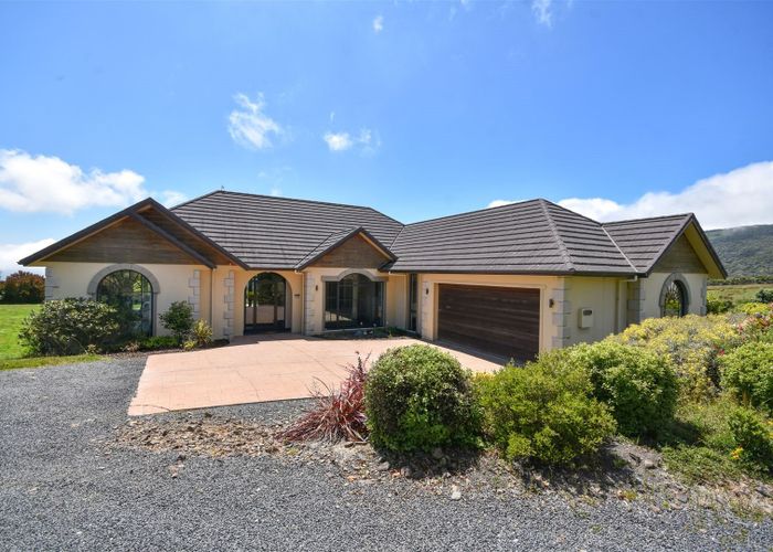 at 876 Blueskin Road, Mount Cargill