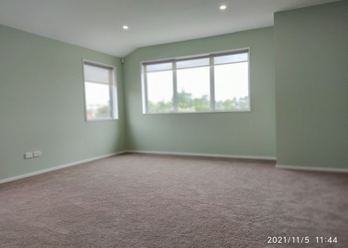  at 21A THE BOULEVARD, Sunnyhills, Manukau City, Auckland