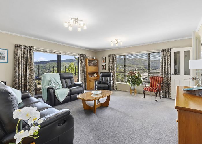  at 95 Woodman Drive, Tawa, Wellington