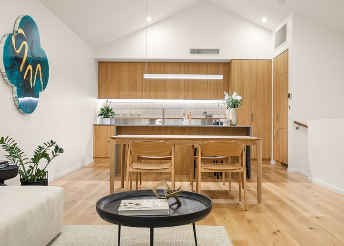  at 4 Madeira Place, Grafton, Auckland City, Auckland