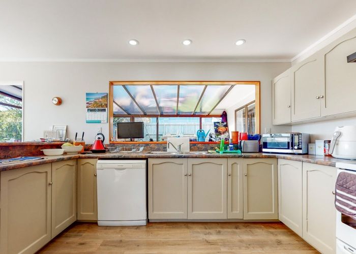  at 3 Gaff Place, Whitby, Porirua, Wellington