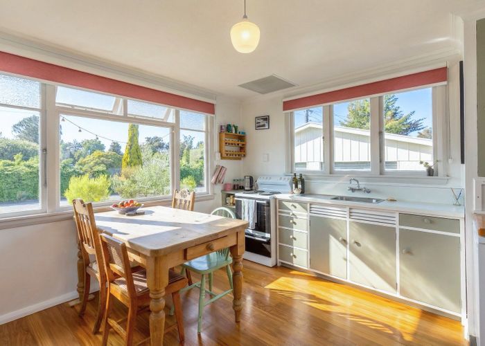  at 38 Jellicoe Street, Greytown