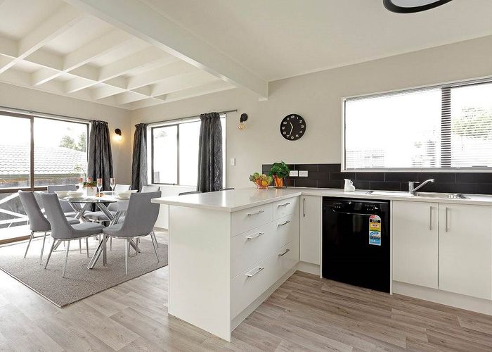  at 1/24 Archibald Road, Kelston, Auckland