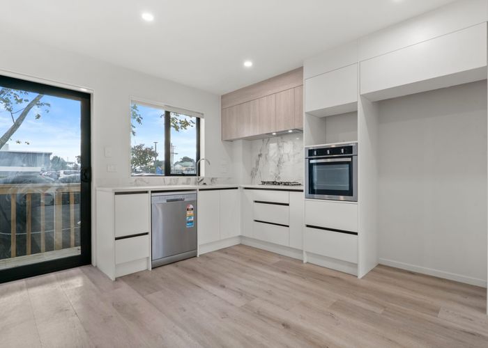 at 13C Edinburgh Avenue, Rosehill, Papakura, Auckland