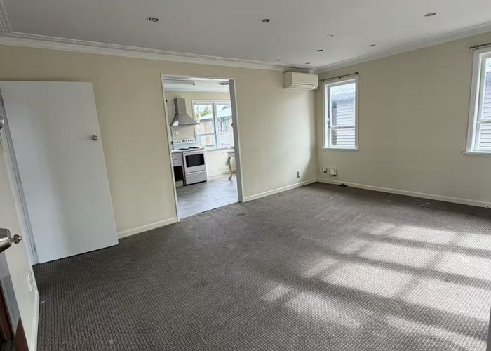  at 102 Lincoln Road, Henderson, Waitakere City, Auckland