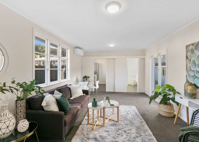  at 6 Wainhouse Street, Stokes Valley, Lower Hutt
