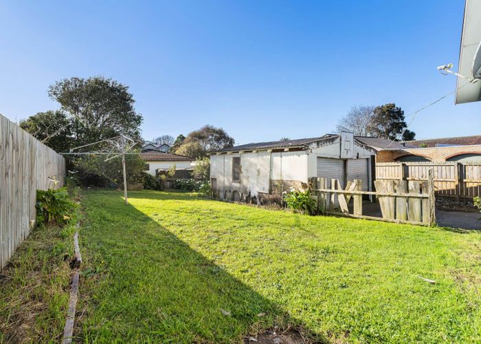  at 11 Evelyn Street, Papatoetoe, Manukau City, Auckland