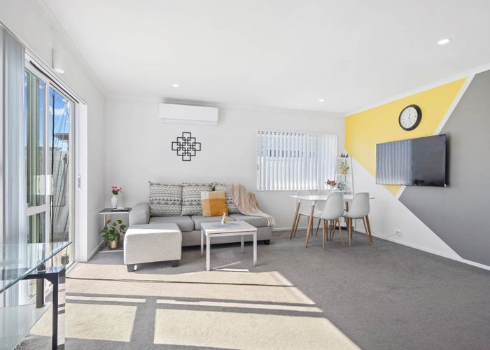  at 8 Whareatua Avenue, Takanini, Papakura, Auckland