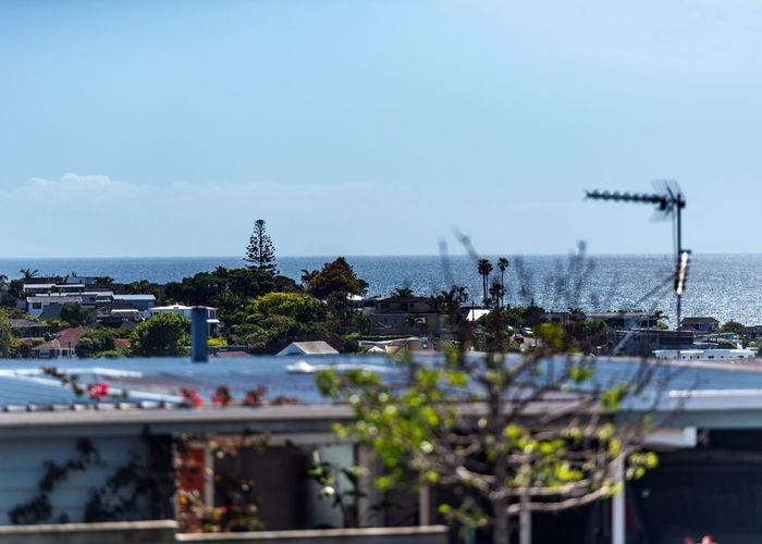  at 1/30 Sunrise Avenue, Mairangi Bay, North Shore City, Auckland