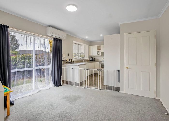  at 1/35 Lowry Avenue, Redwood, Christchurch