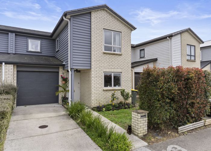  at 24 Ipukarea Street, Weymouth, Auckland